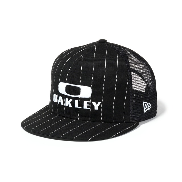 oakley trucker